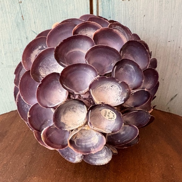 Pier 1 accent piece made entirely of small  seashells to enjoy anywhere - Picture 4 of 8